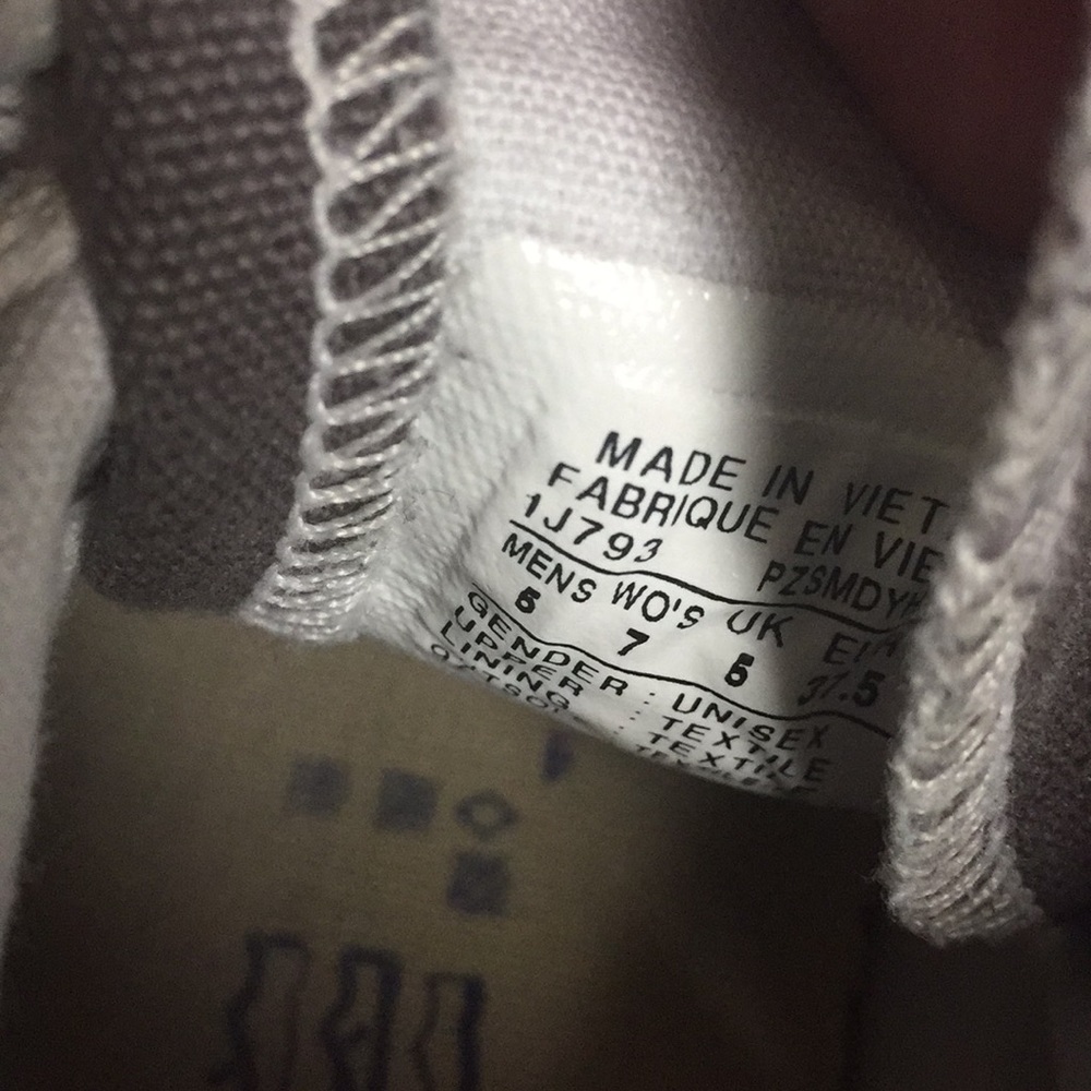 Grey Converse - Picture 5 of 5